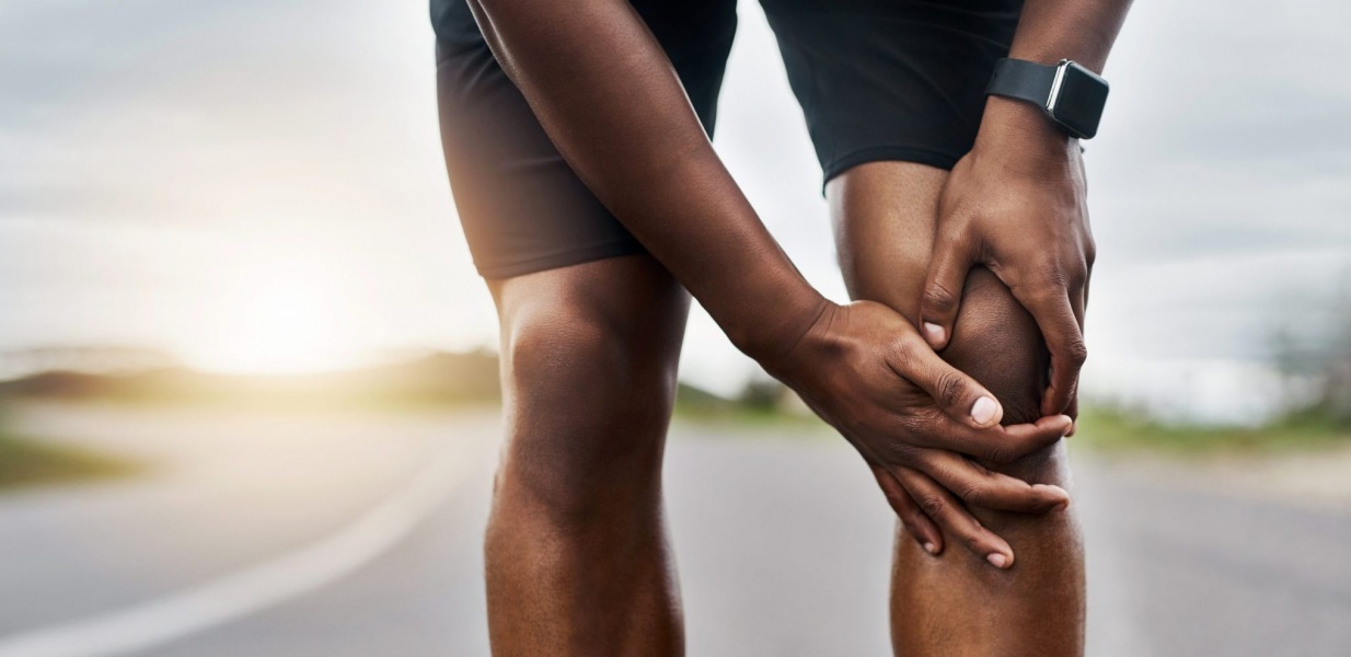 Dicas para evitar ou aliviar a dor da tendinite no joelho 